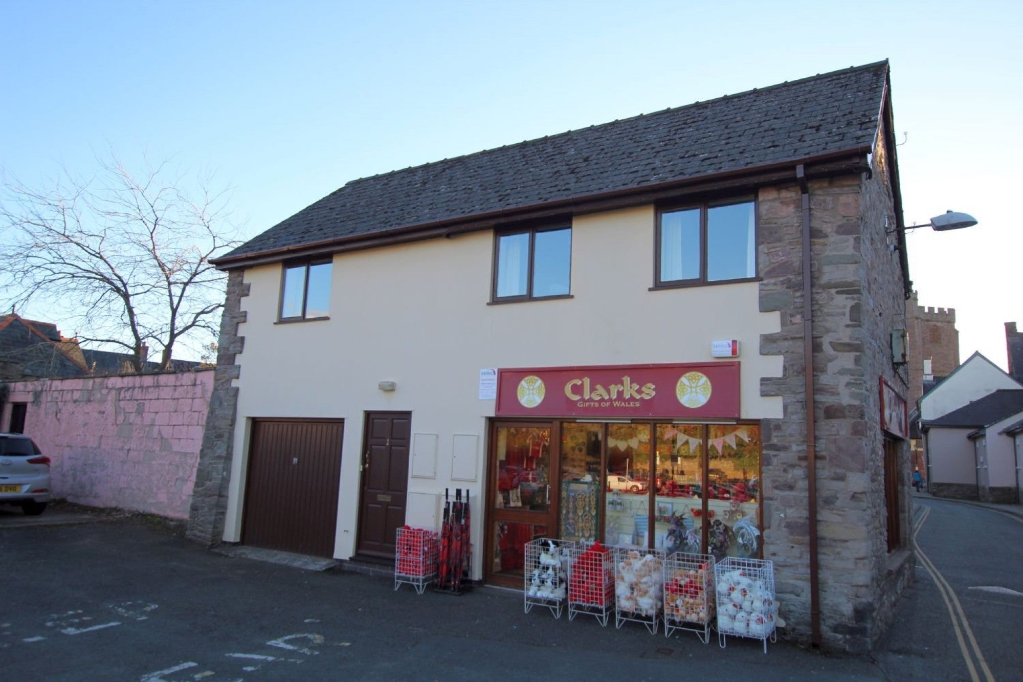 Flat Lion Yard in Brecon