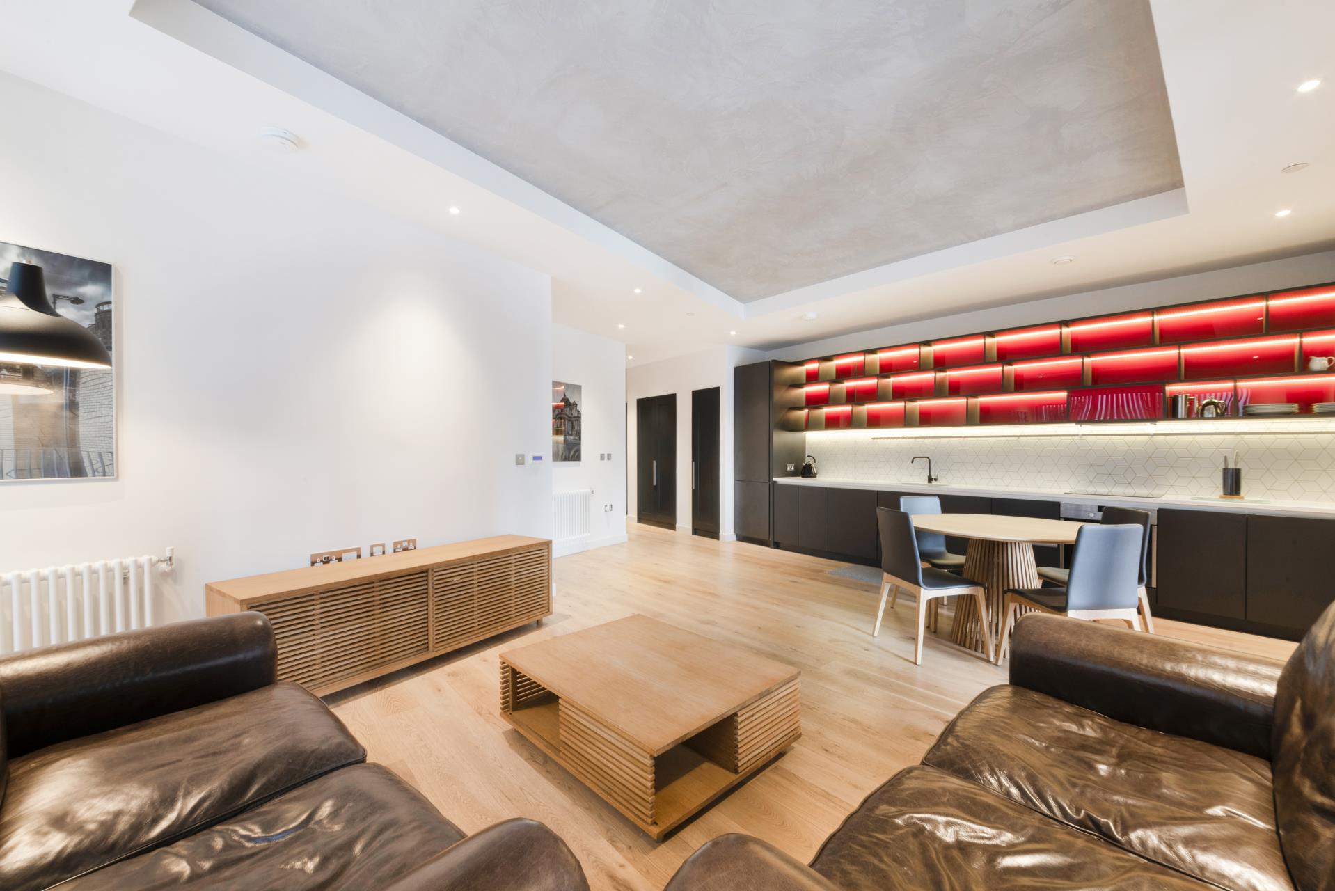 Flat Hope Street in Greater London