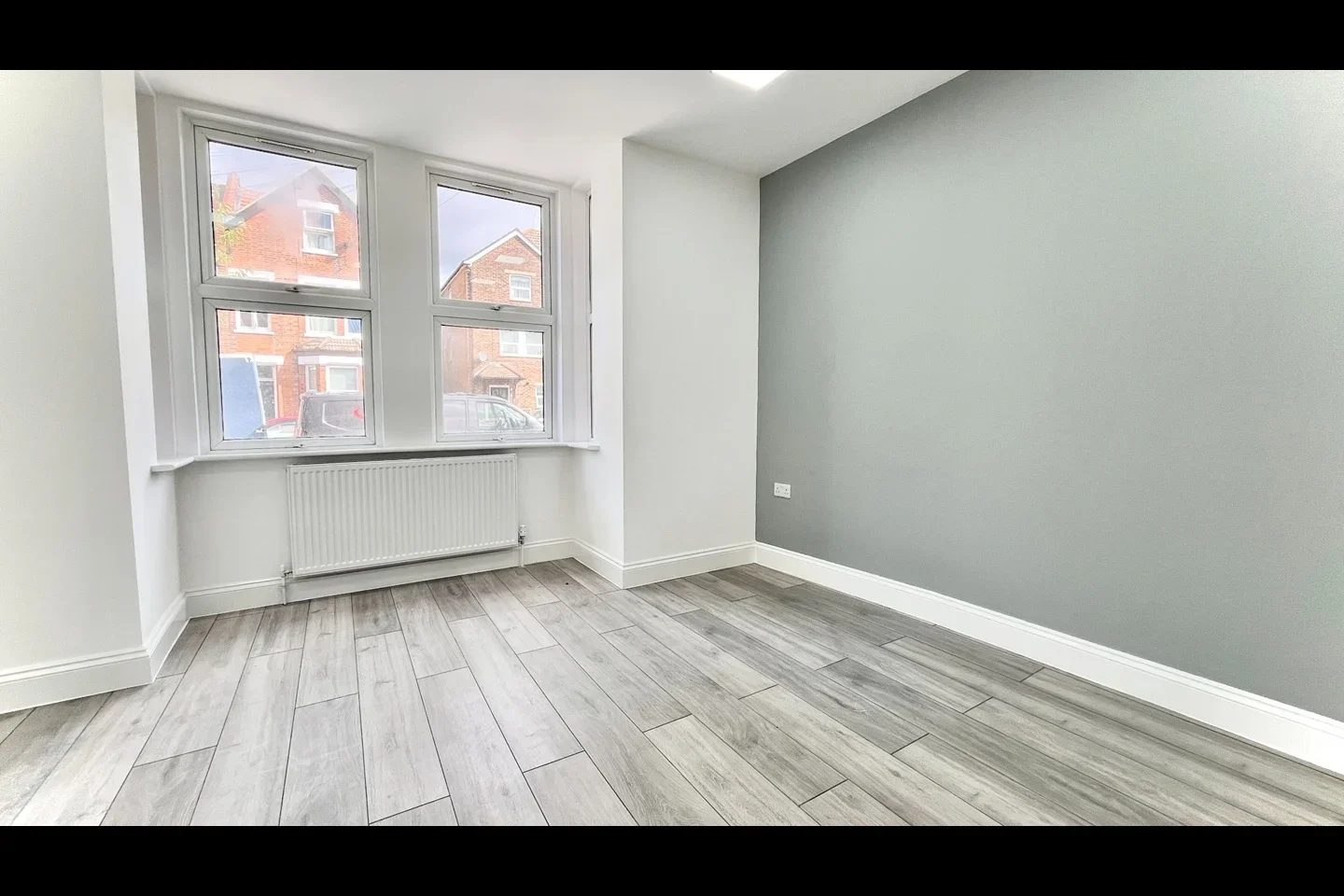 Flat Edith Road in Greater London