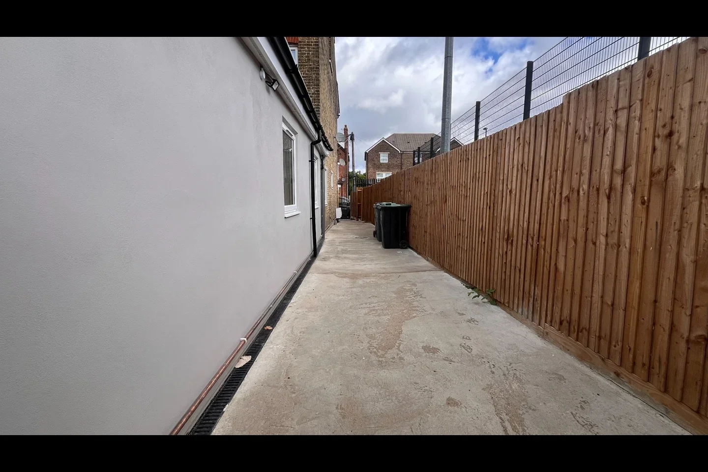 Flat Edith Road in Greater London