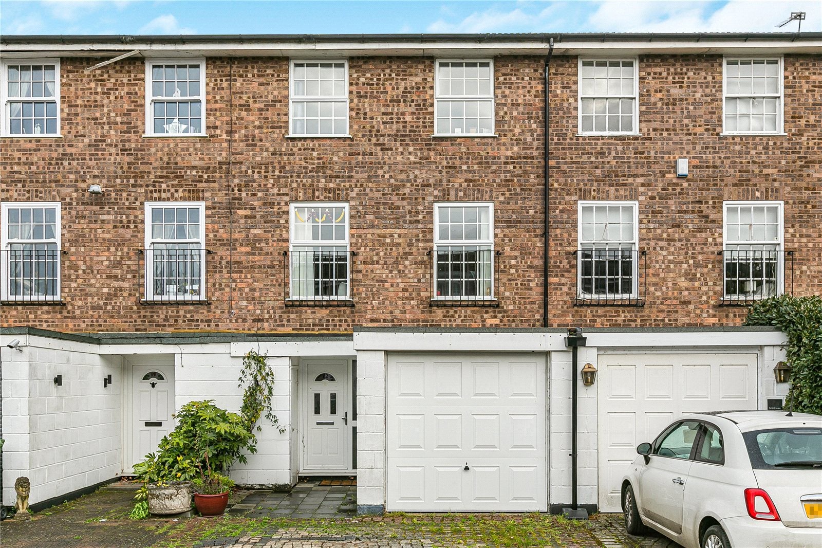 House Hawksway in Borough of Spelthorne