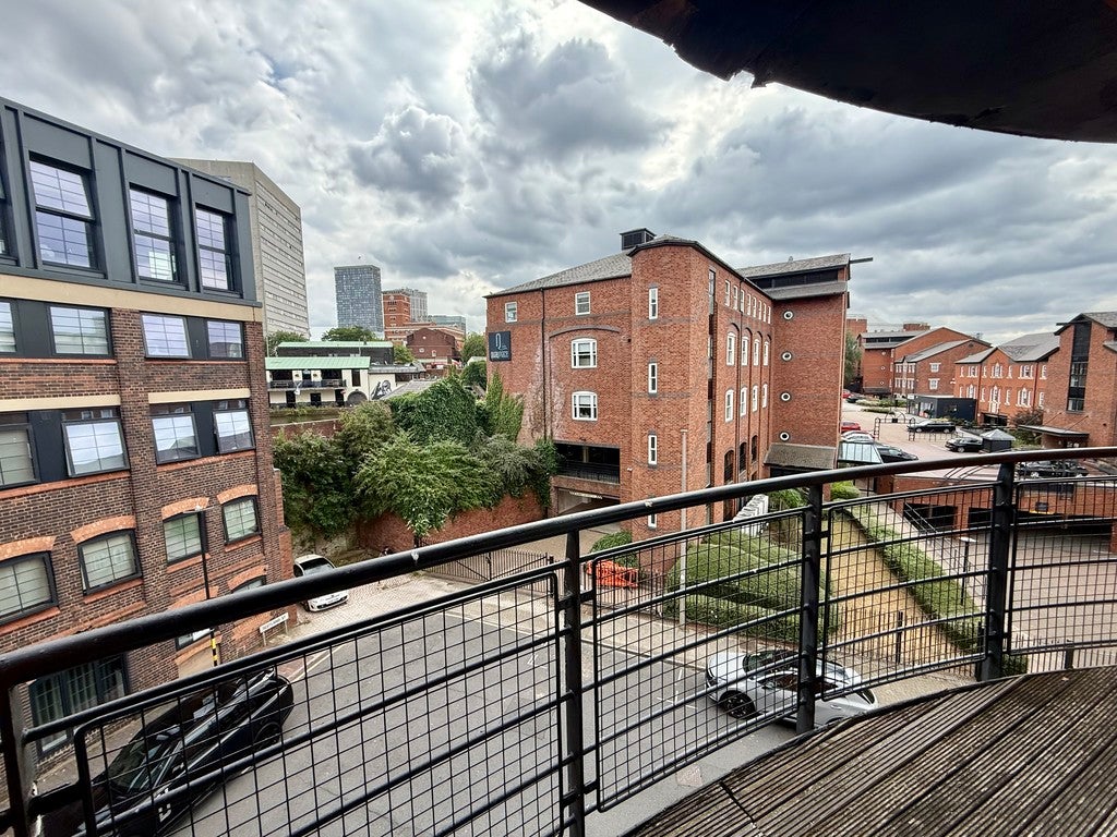Flat King Edwards Road in Birmingham