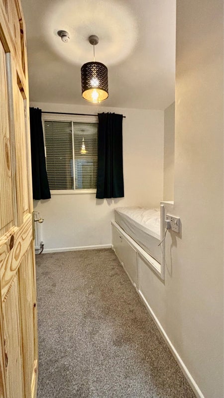 Room Saint Marys Road in Bristol