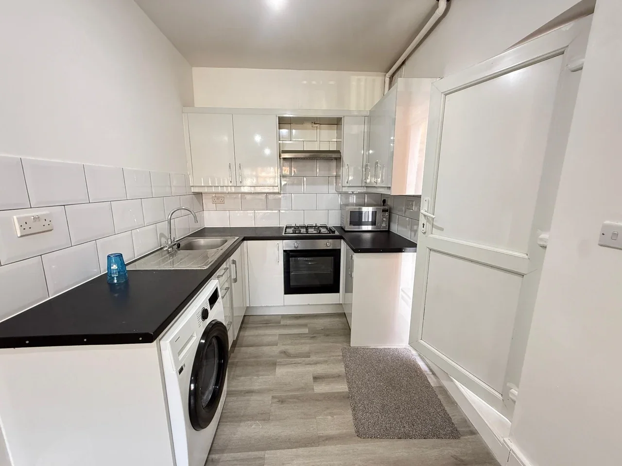 Flat Hughes Road in Greater London