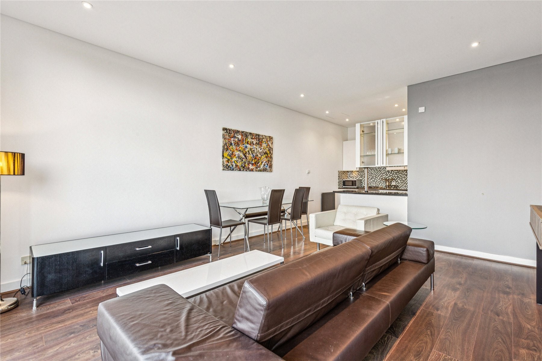 Flat Evershed Walk in Greater London