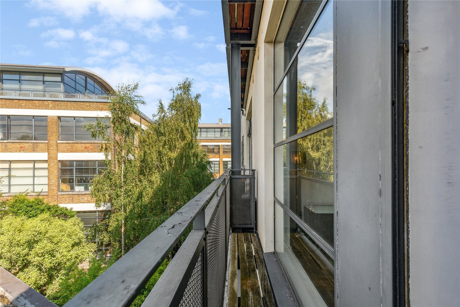 Flat Evershed Walk in Greater London