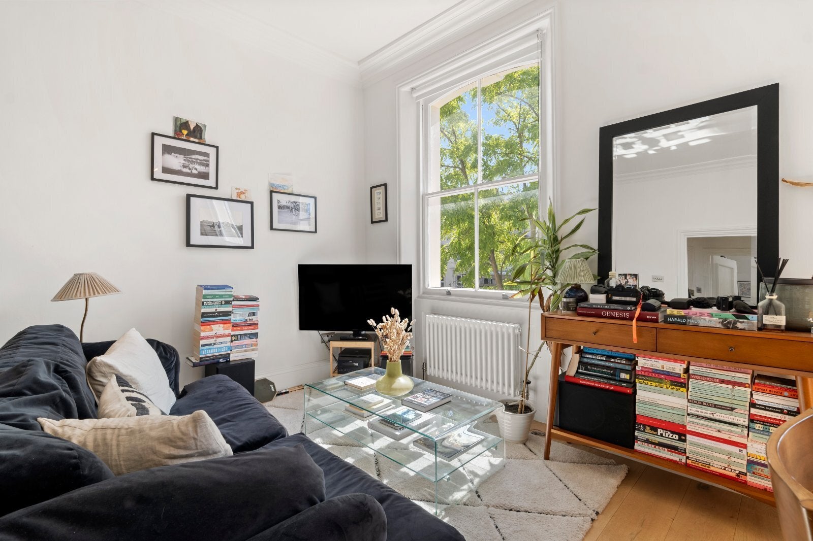 Flat Clarendon Gardens in City of Westminster