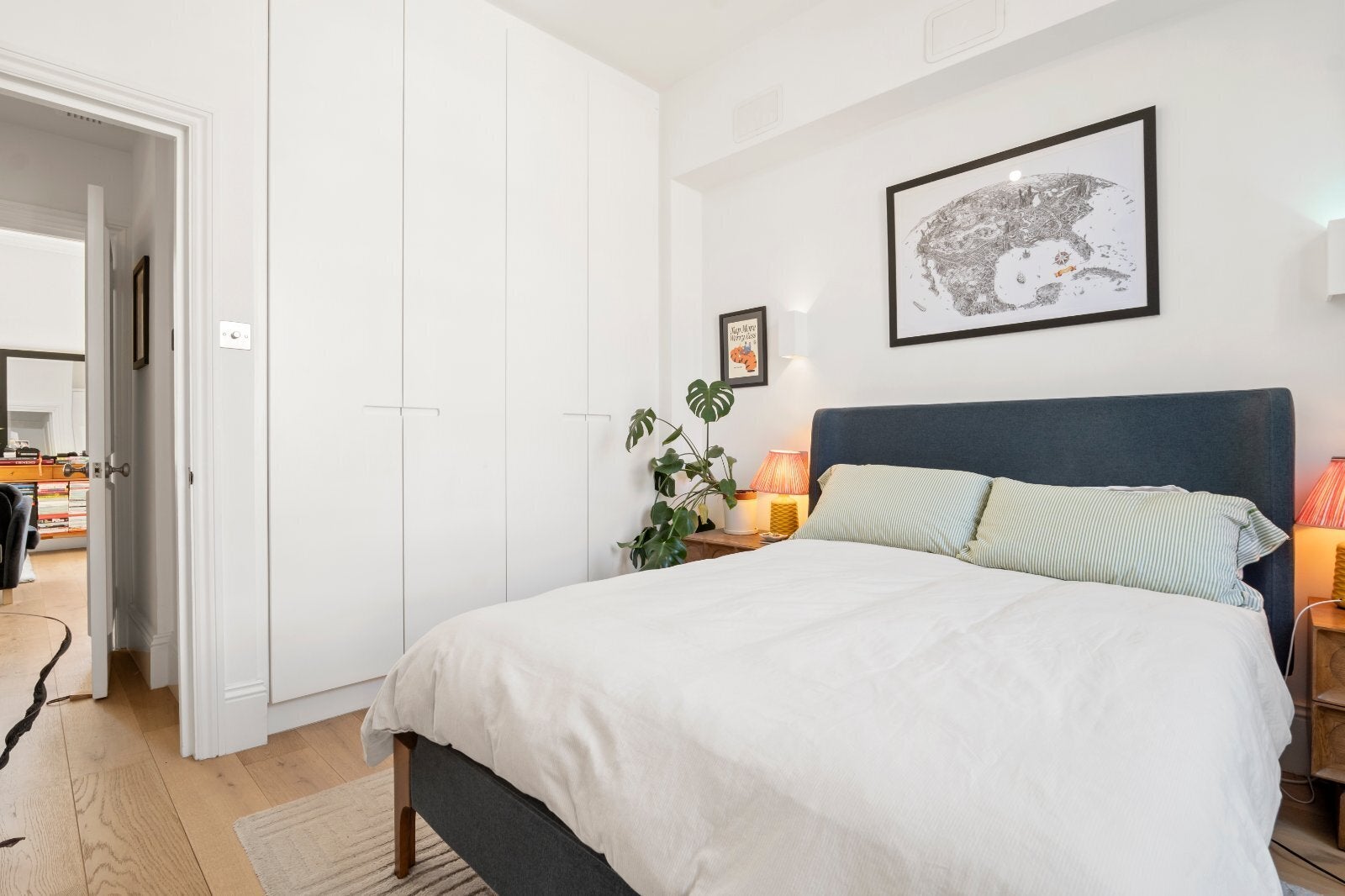 Flat Clarendon Gardens in City of Westminster