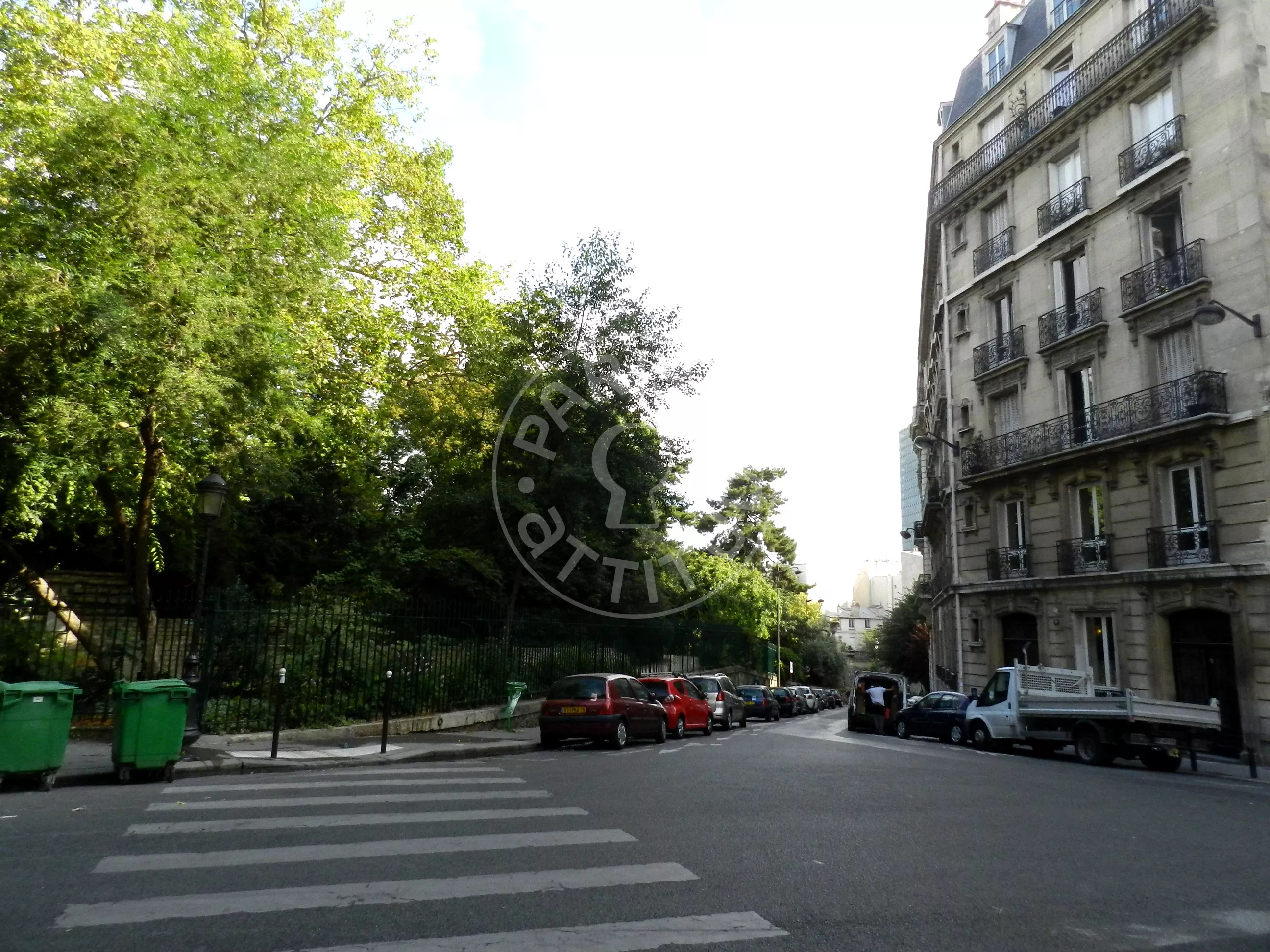 Flat Rue de Navarre in Paris