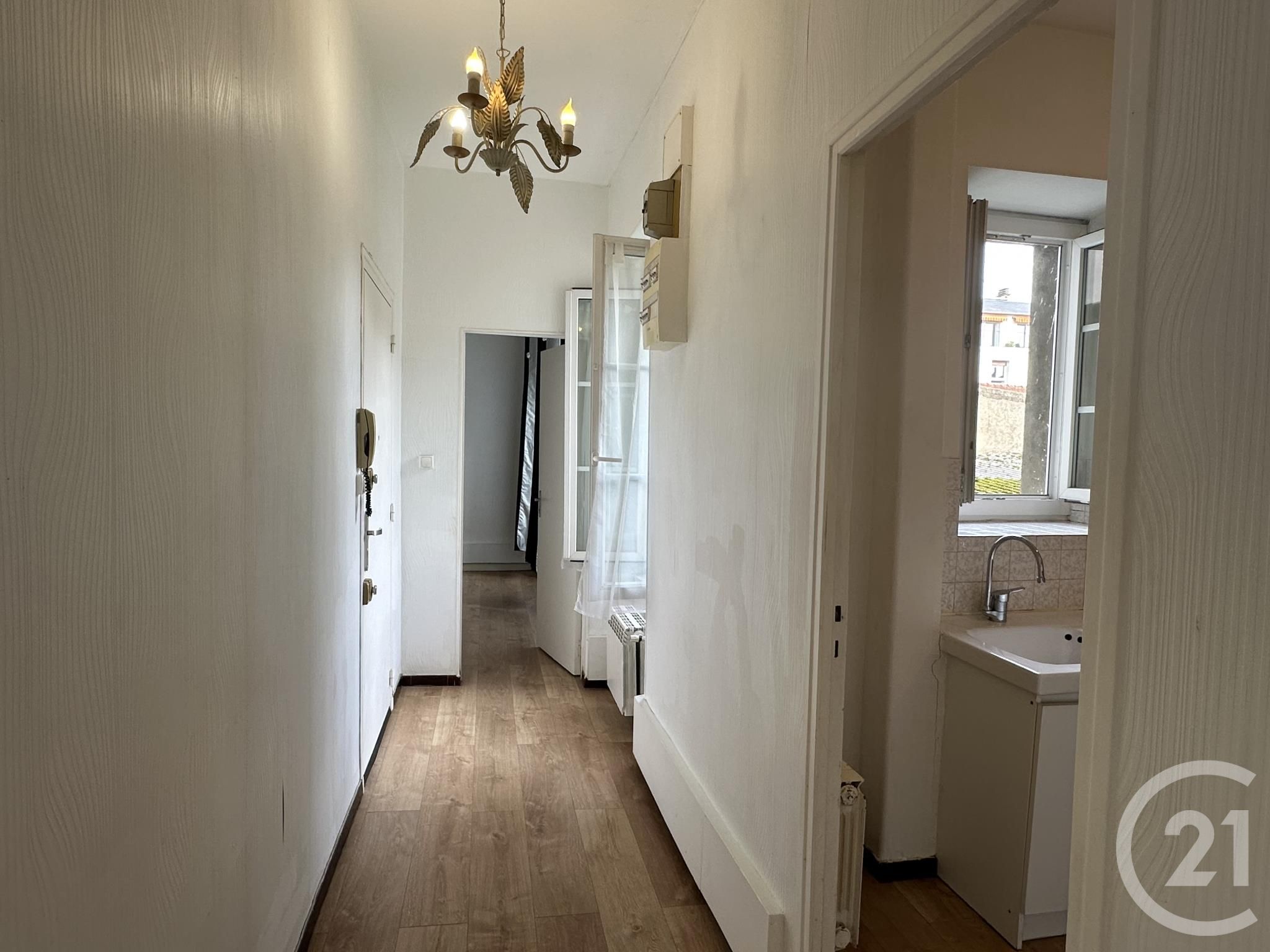 Appartement Route Nationale à Saint-Léger-des-Vignes