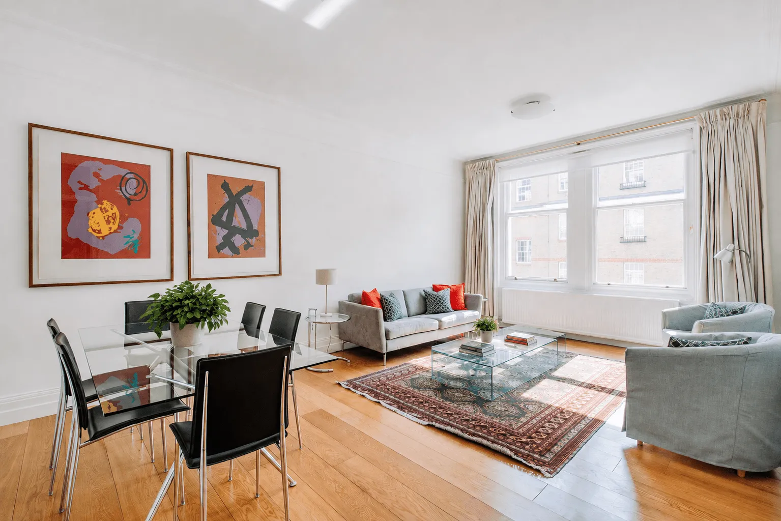 Flat Ridgmount Gardens in Greater London