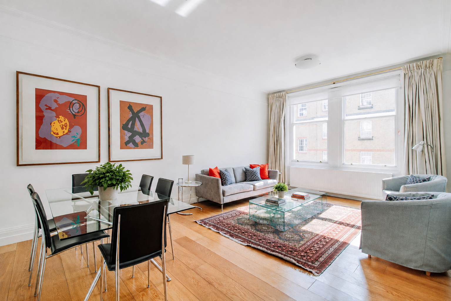 Flat Ridgmount Gardens in Greater London