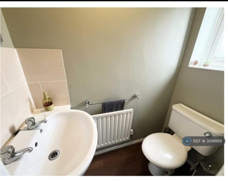 House Bronte Close in Leicester