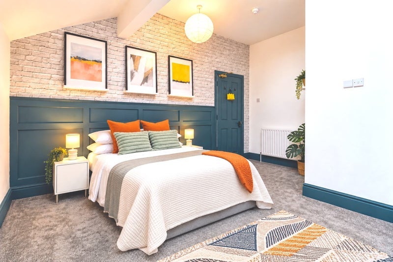 Room Manchester Road in Bury