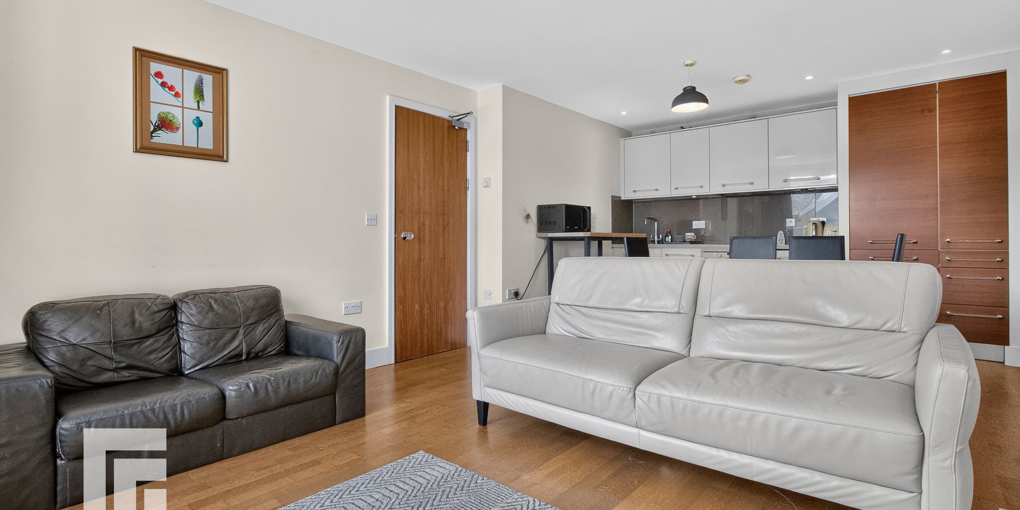 Flat Falcon Drive in Cardiff