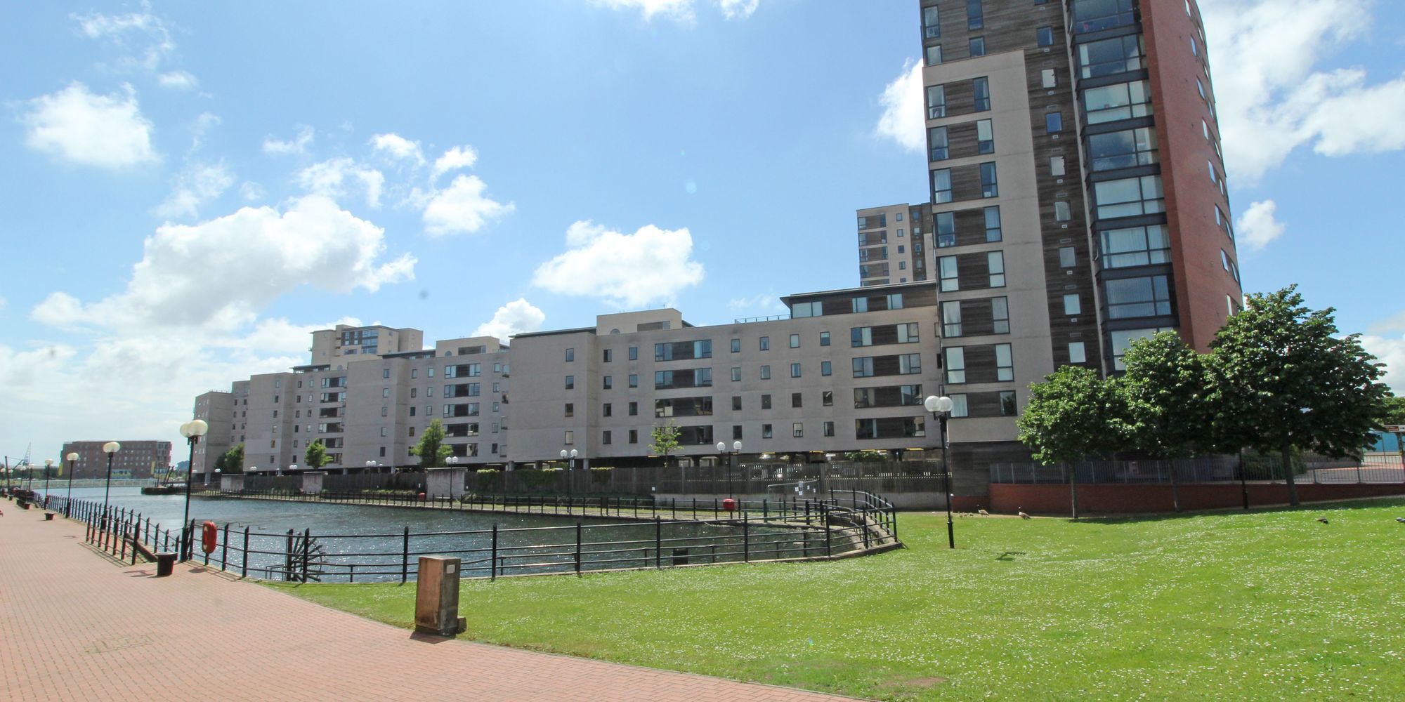 Flat Falcon Drive in Cardiff