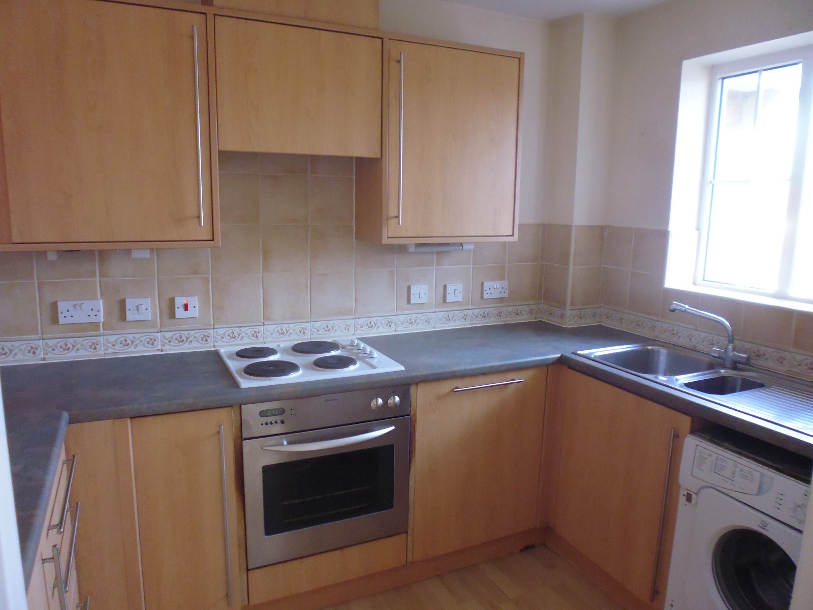 Flat Finchale Avenue in Priorslee Village