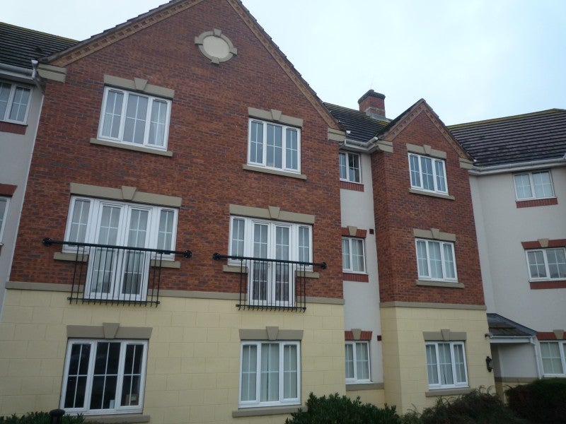 Flat Finchale Avenue in Priorslee Village