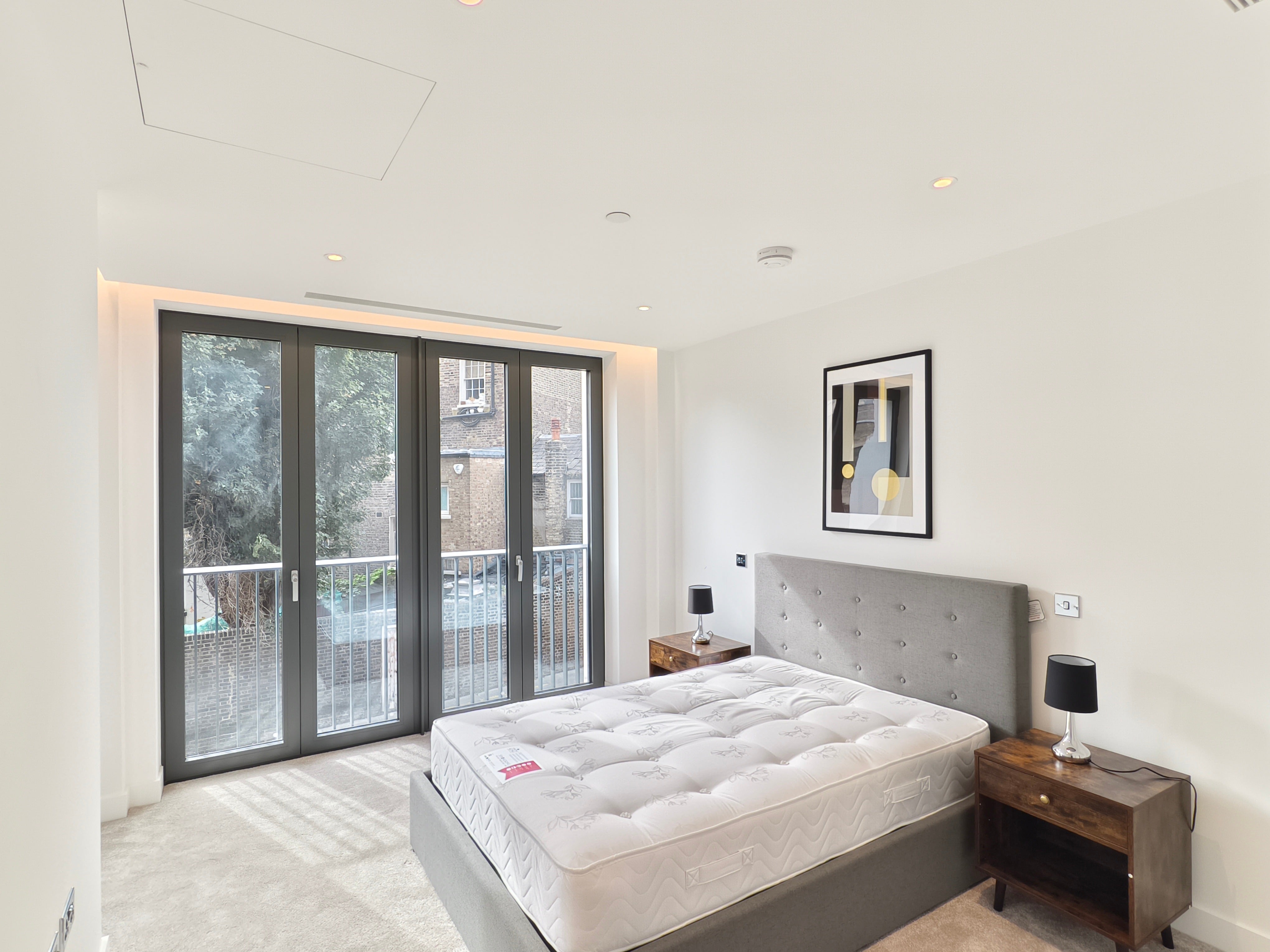 Flat Phoenix Place in Greater London