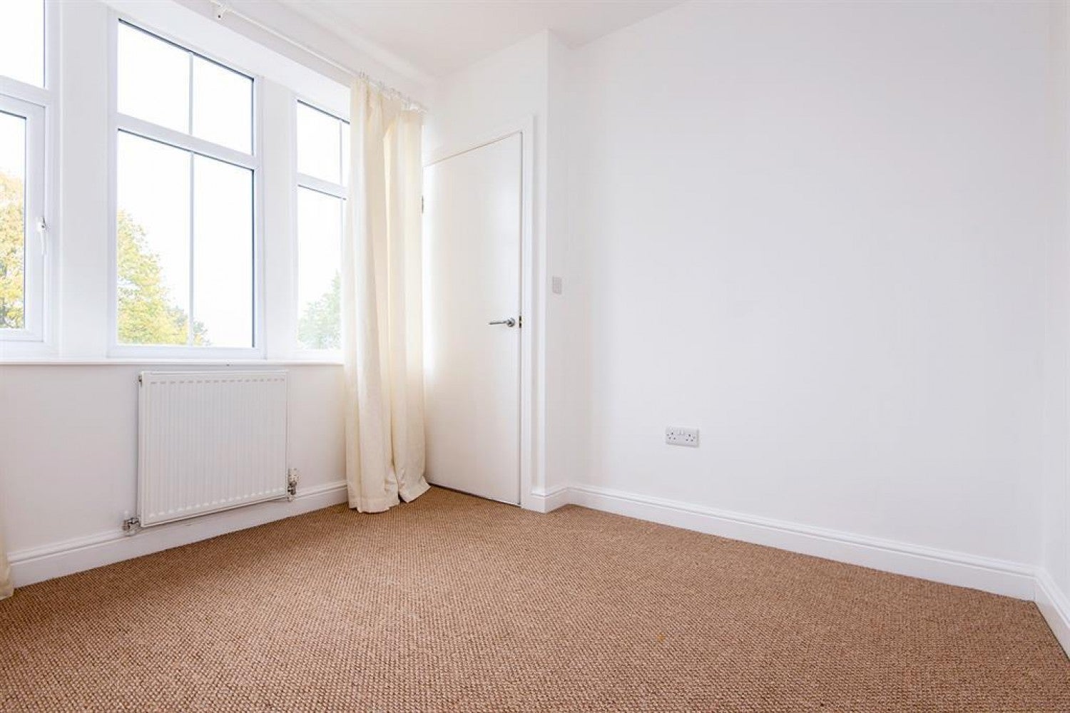House Ryder Close in Wakefield