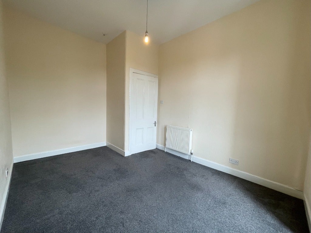 Flat Warden Road in Borough of Swale