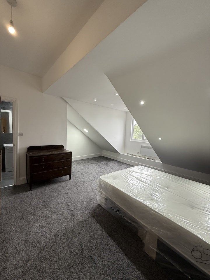 Room Upperton Road in Leicester