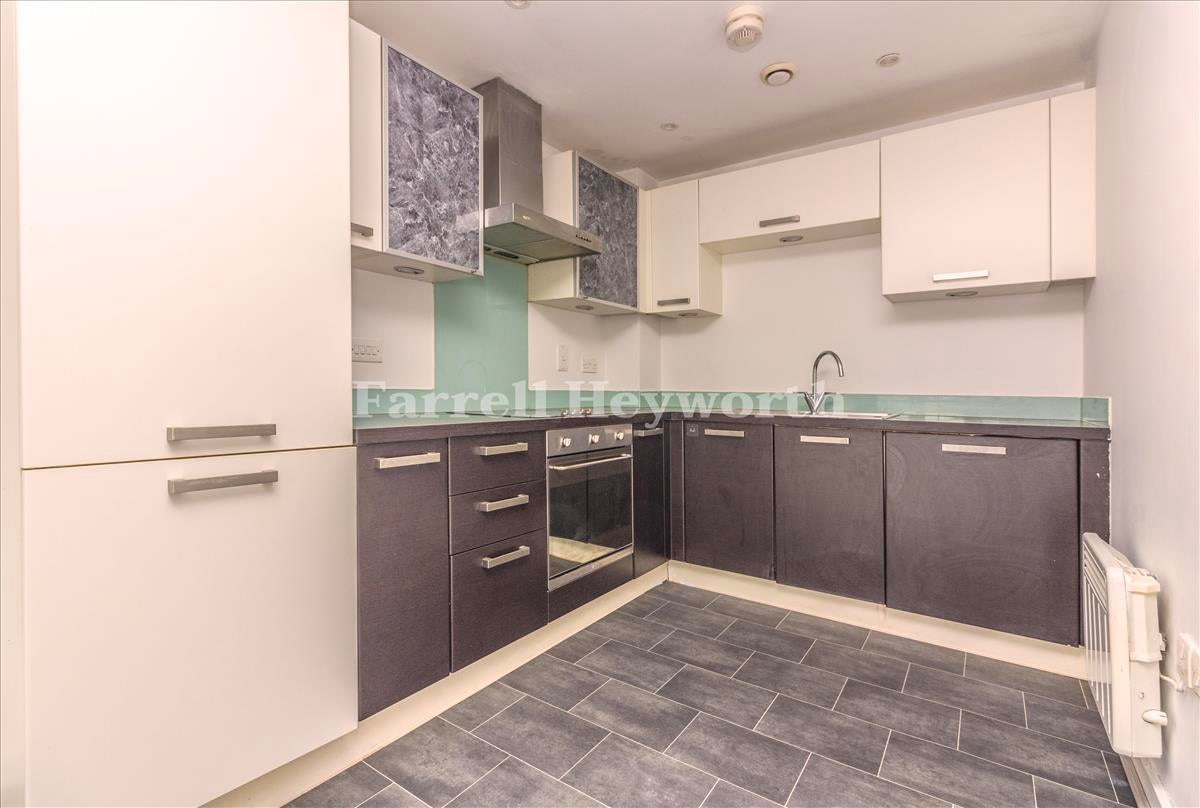 Flat Hendon Court in Euxton