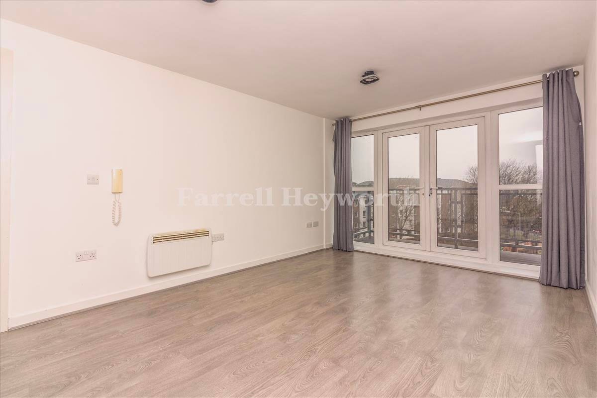 Flat Hendon Court in Euxton