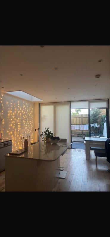 Room Lavenham Road in Greater London