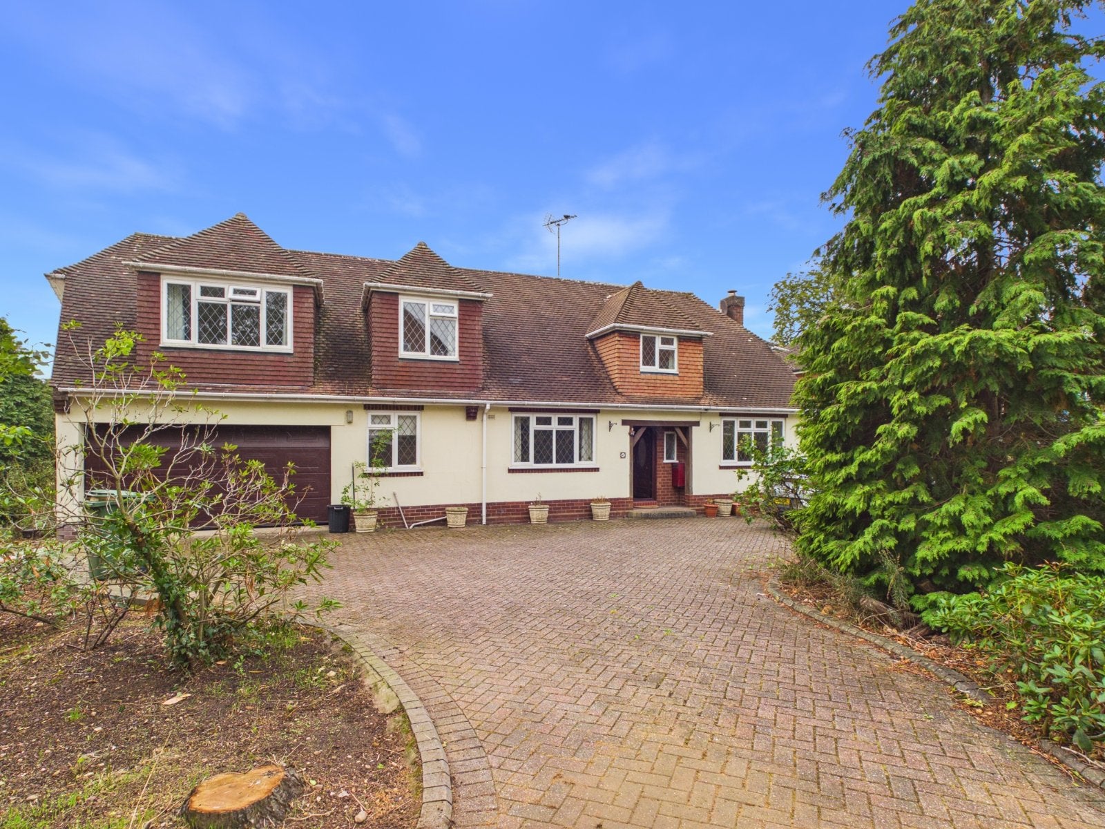House Chestnut Road in Redditch