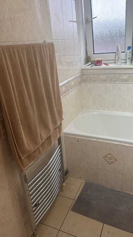 Room Hay Close in Greater London