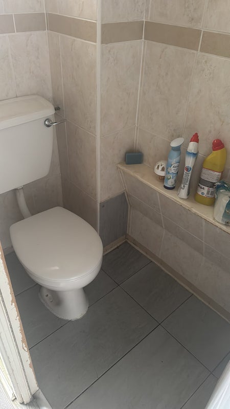Room Hay Close in Greater London