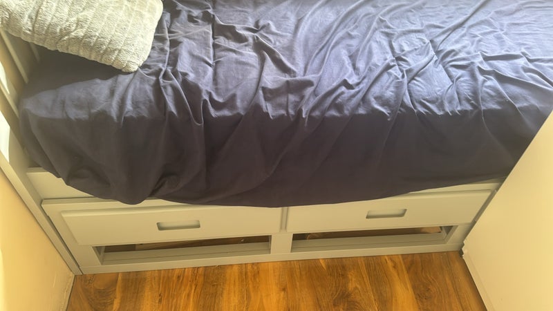 Room Hay Close in Greater London