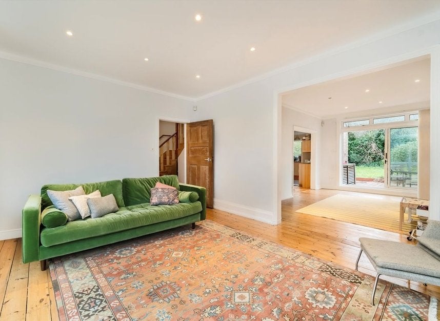 House Brookfield Park in Greater London
