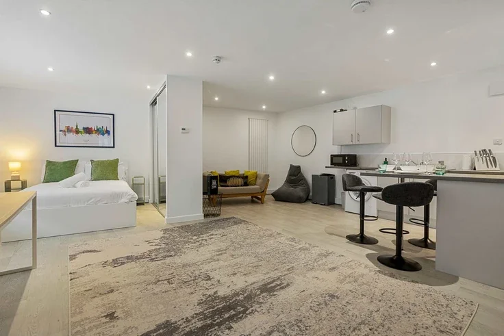 Flat Charlotte Mews in Exeter
