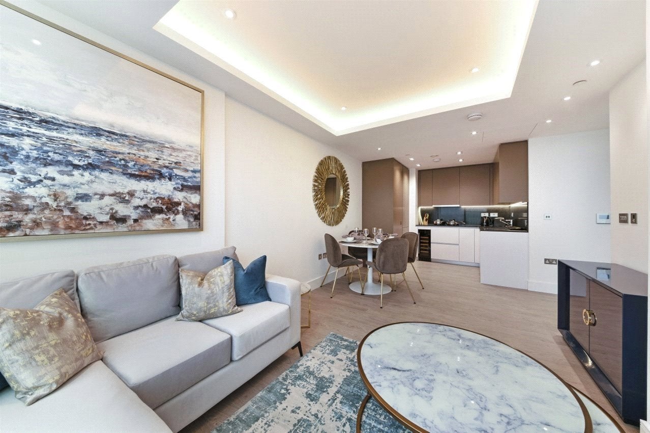 Flat Dingley Road in Greater London