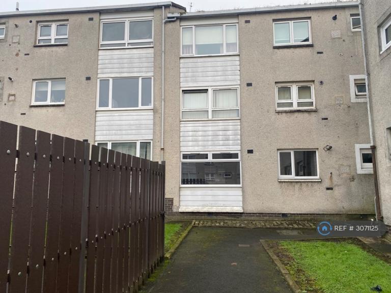 Flat Balmartin Road in Glasgow