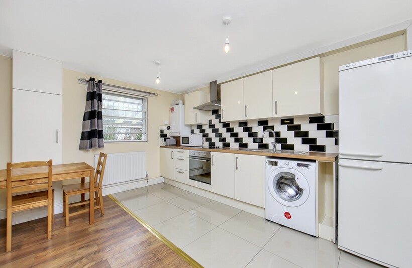 Flat Julian Place in Greater London