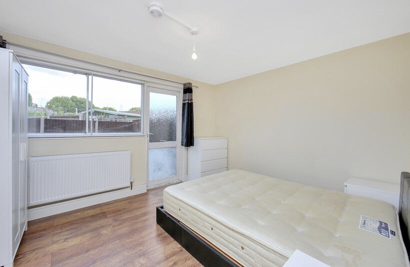 Flat Julian Place in Greater London