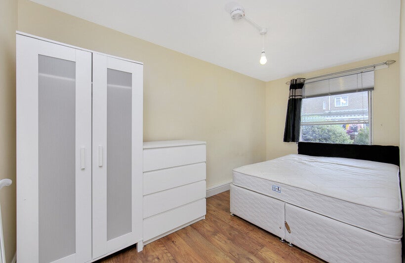 Flat Julian Place in Greater London