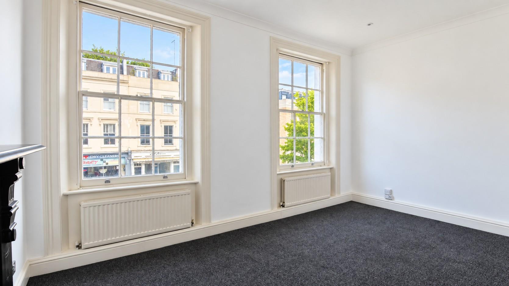 Flat Blenheim Passage in City of Westminster