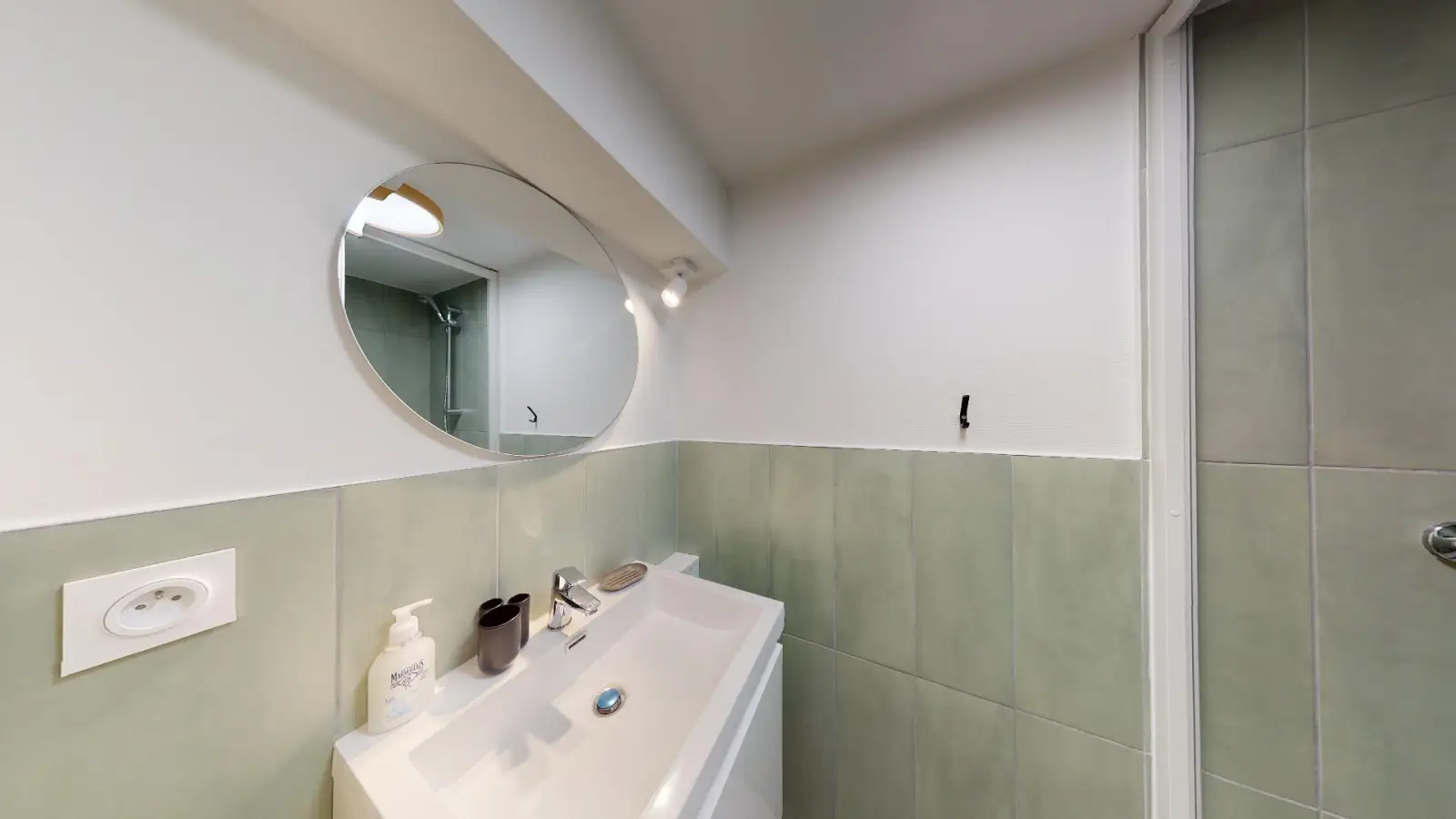 Room Rue de l'Aviation in Romainville