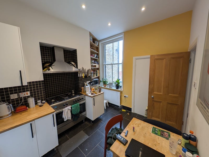Room Lower Clapton Road in Greater London