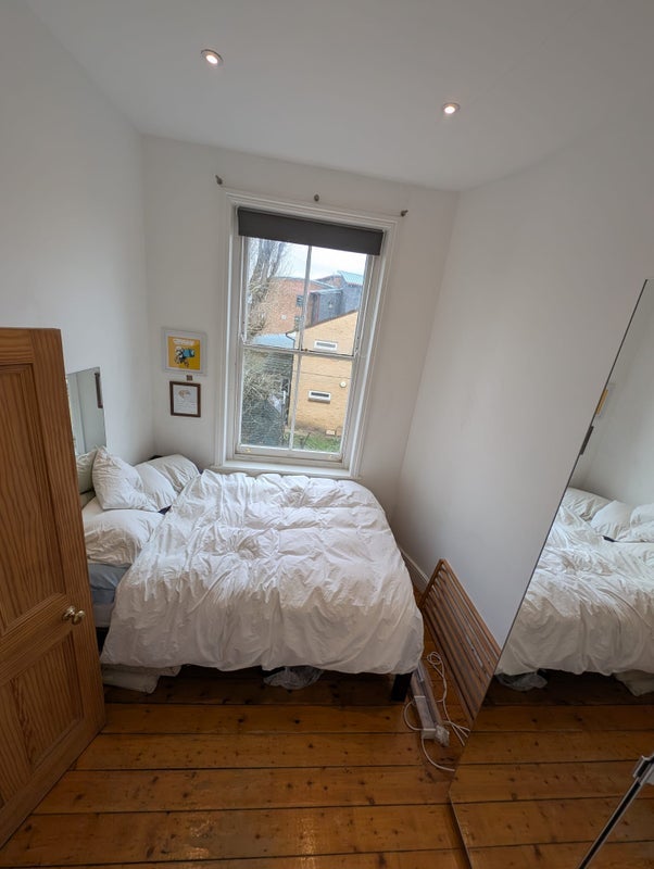 Room Lower Clapton Road in Greater London