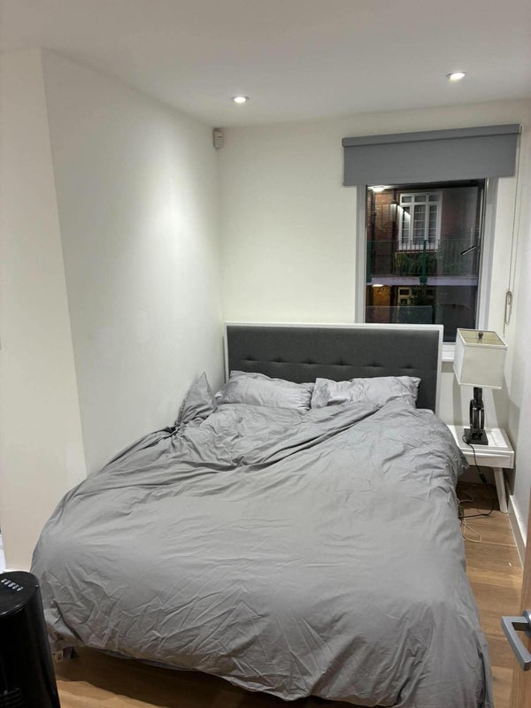 Room Pope Street in Greater London