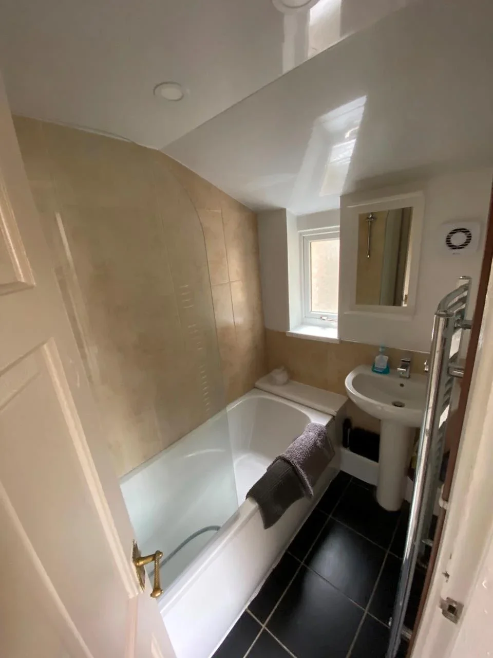 Room Fawdry Street in Wolverhampton