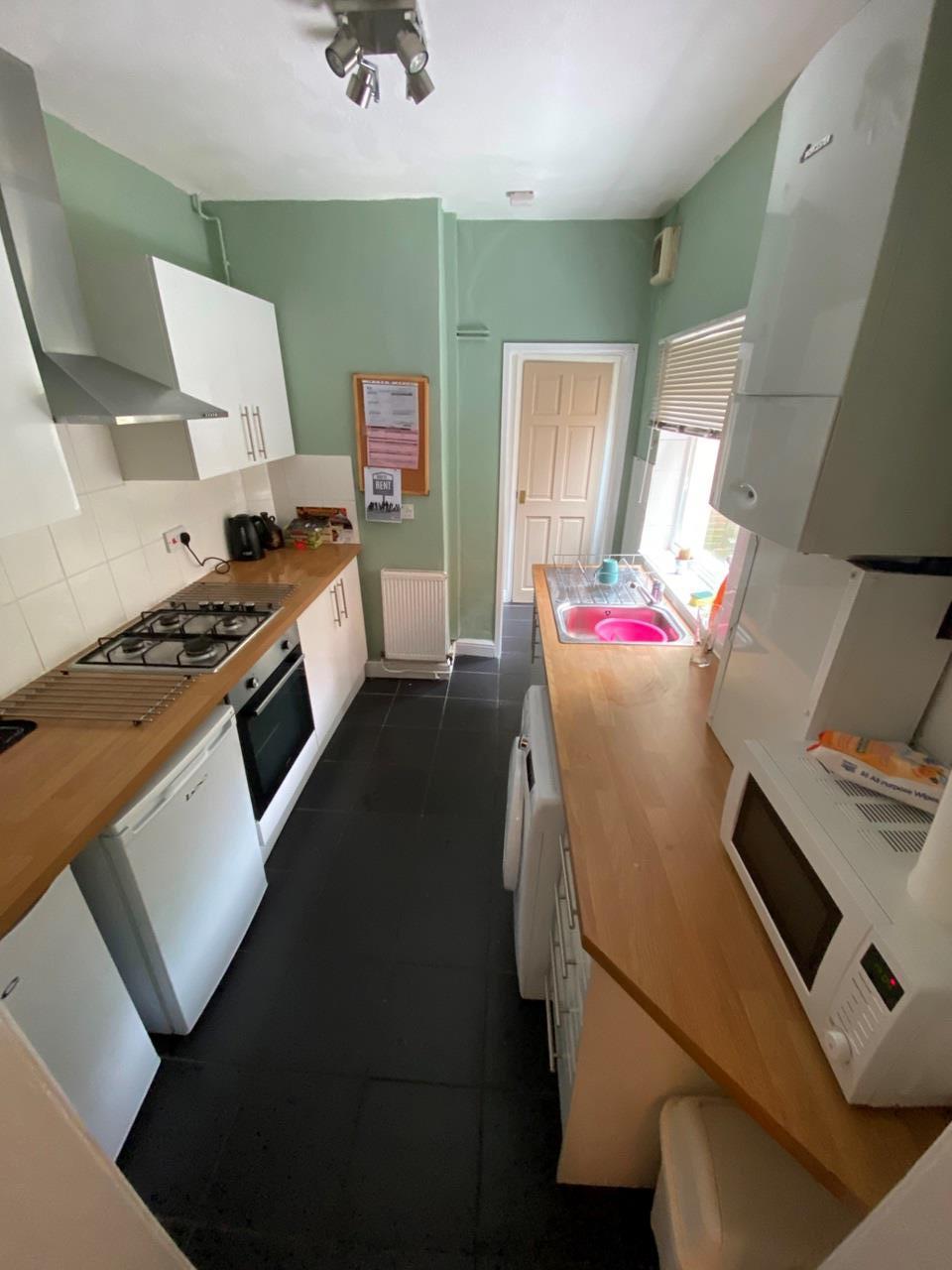 Room Fawdry Street in Wolverhampton