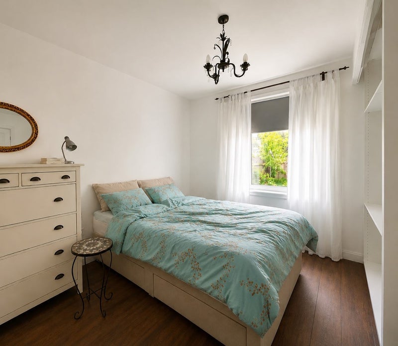 Room Stenhouse Crescent in City of Edinburgh