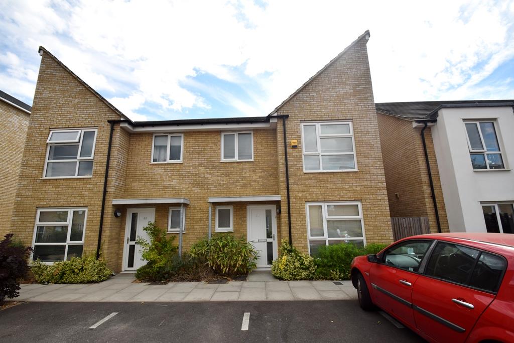 House Evergreen Drive in Greater London