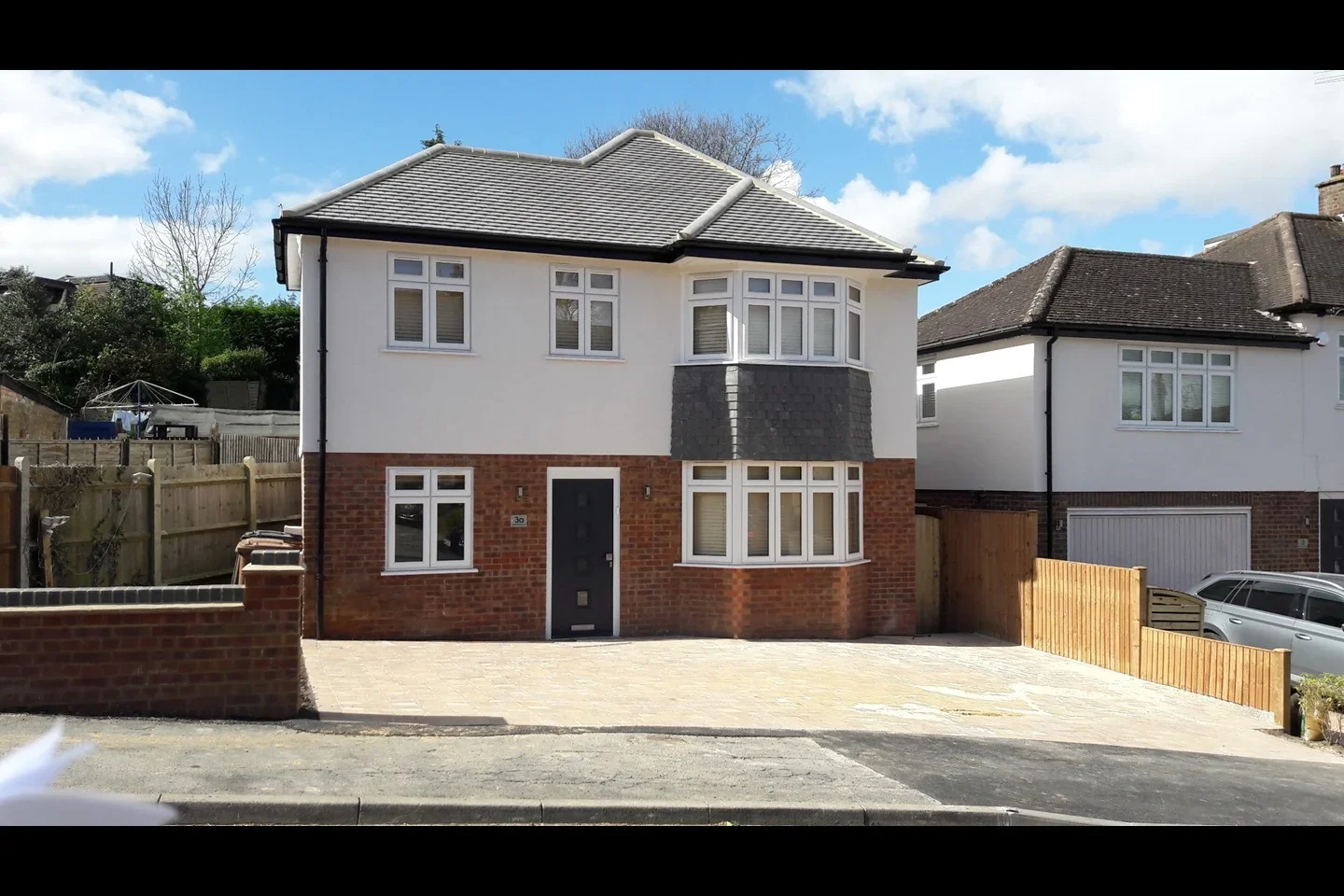 House Garratts Road in Hertsmere